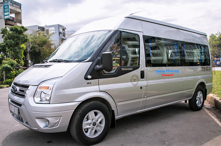 Thuê xe ô tô Ford Transit 16 chỗ đời 2011